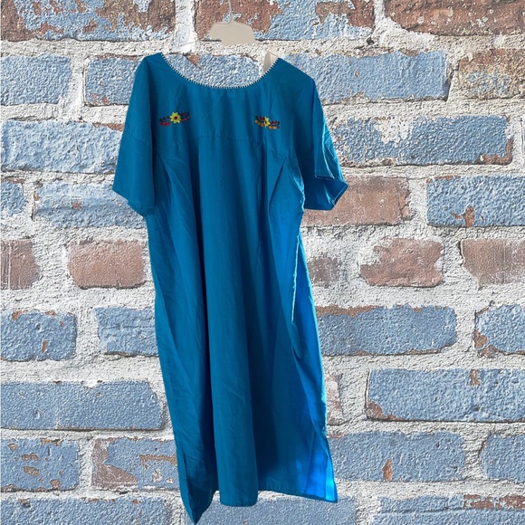 Hand Embroidered Authentic Mexican Peasant Dress NWOT - Picture 2 of 3